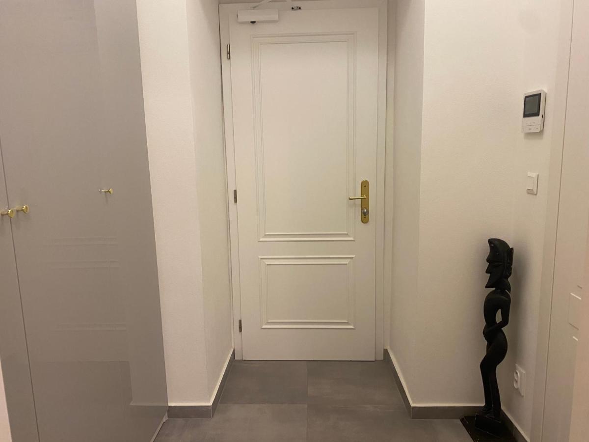 Ferienwohnung Nana Flat Prag Exterior foto